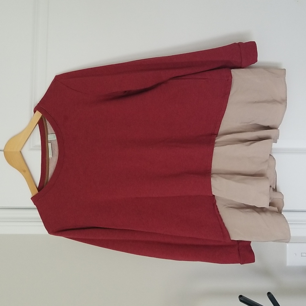LOGO Lounge sweater size medium in burnt red